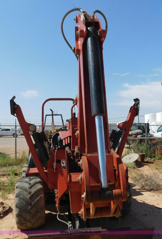 image for item L5925 2007 Ditch Witch ZRT65 trencher