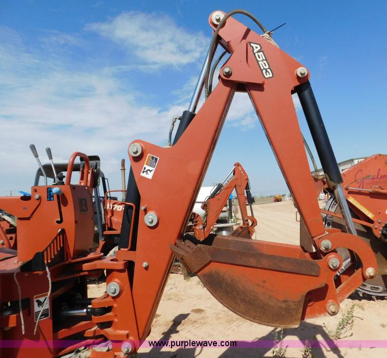 image for item L5925 2007 Ditch Witch ZRT65 trencher