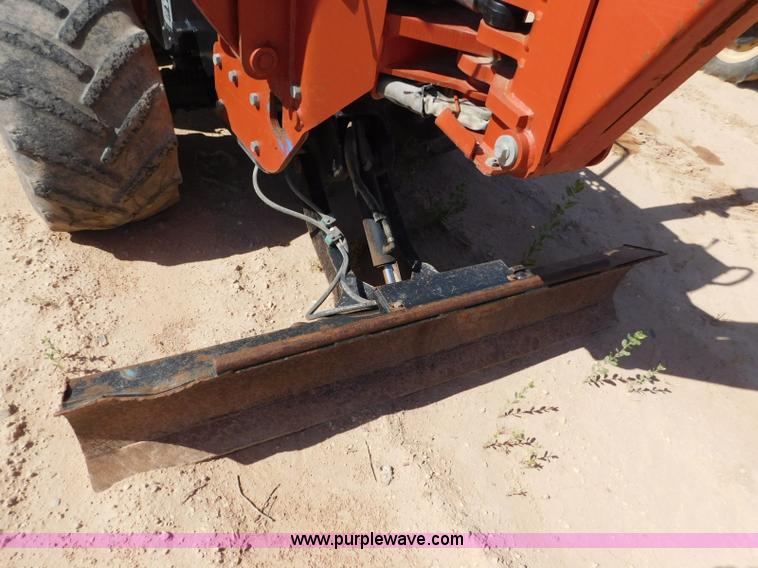 image for item L5925 2007 Ditch Witch ZRT65 trencher