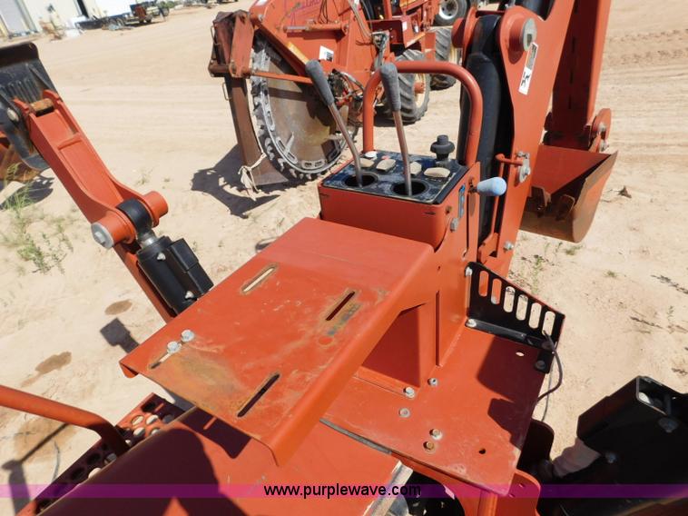 image for item L5925 2007 Ditch Witch ZRT65 trencher