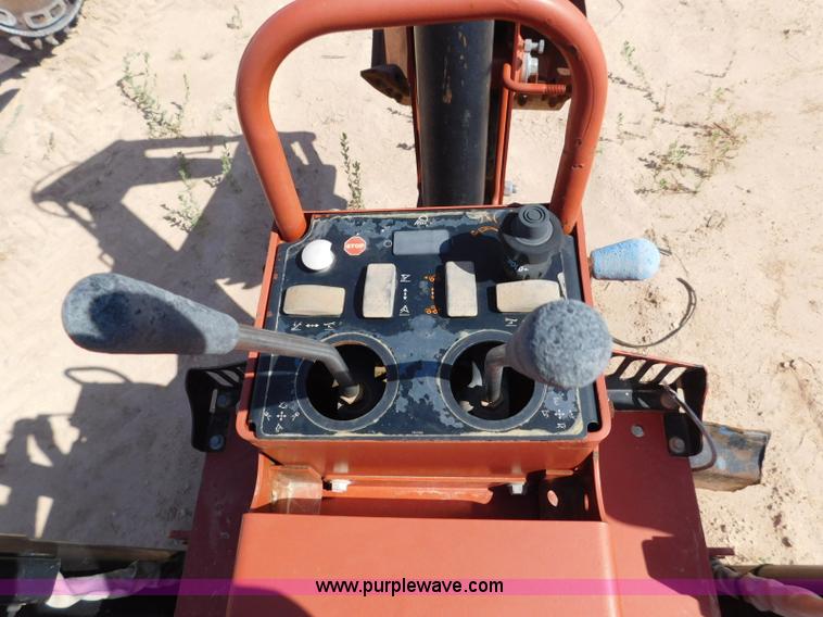 image for item L5925 2007 Ditch Witch ZRT65 trencher