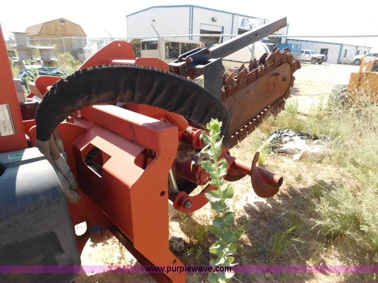 image for item L5925 2007 Ditch Witch ZRT65 trencher