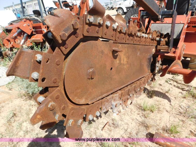 image for item L5925 2007 Ditch Witch ZRT65 trencher