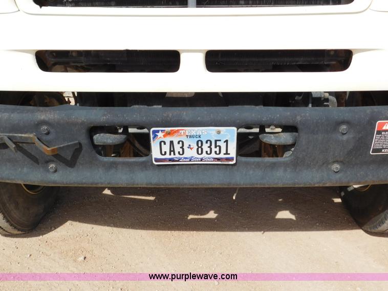 image for item L5929 1998 Ford LT8501 Louisville 101 pressure digger truck