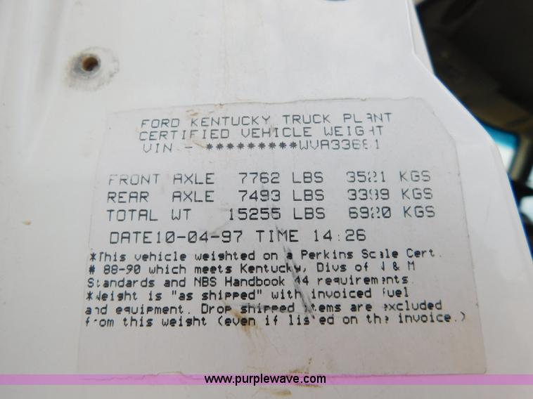 image for item L5929 1998 Ford LT8501 Louisville 101 pressure digger truck