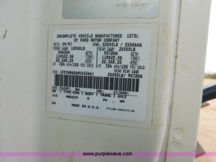 image for item L5929 1998 Ford LT8501 Louisville 101 pressure digger truck