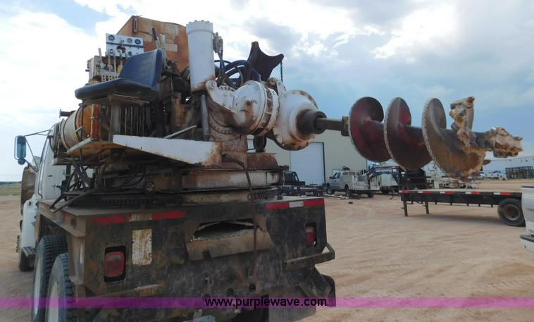 image for item L5929 1998 Ford LT8501 Louisville 101 pressure digger truck