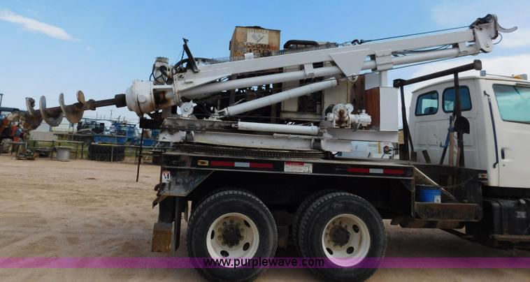 image for item L5929 1998 Ford LT8501 Louisville 101 pressure digger truck