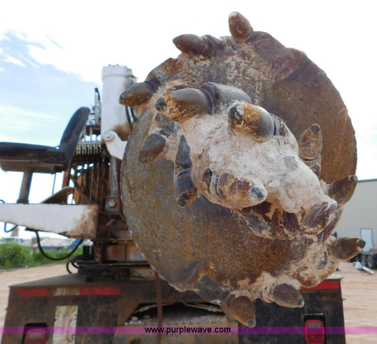 image for item L5929 1998 Ford LT8501 Louisville 101 pressure digger truck