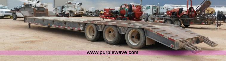 image for item L5930 2003 Atoka 22-DE-60-3 equipment trailer