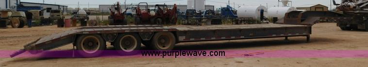 image for item L5930 2003 Atoka 22-DE-60-3 equipment trailer