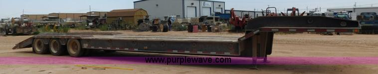 image for item L5930 2003 Atoka 22-DE-60-3 equipment trailer