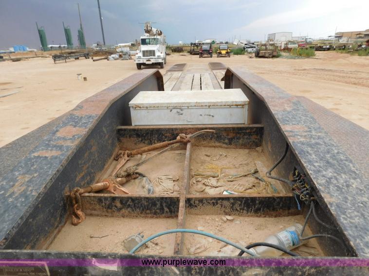 image for item L5930 2003 Atoka 22-DE-60-3 equipment trailer