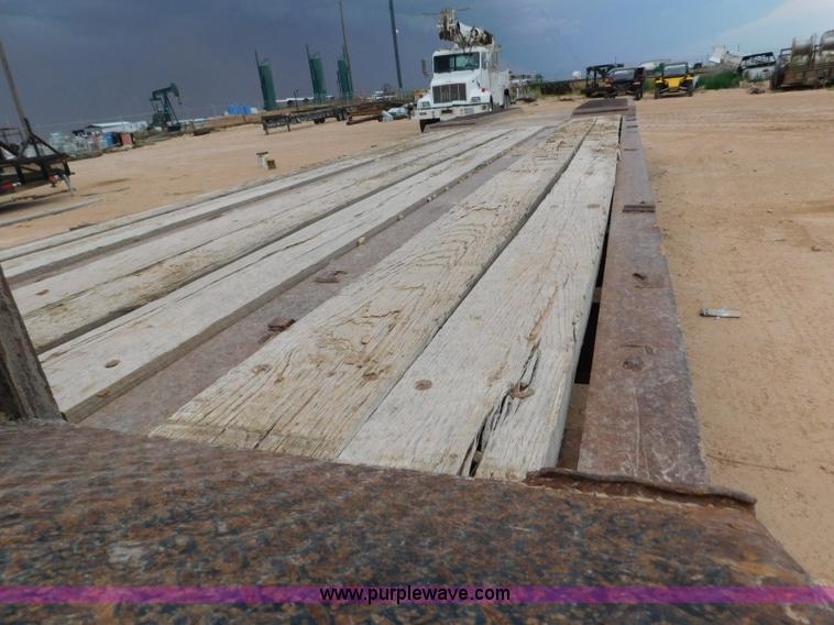 image for item L5930 2003 Atoka 22-DE-60-3 equipment trailer