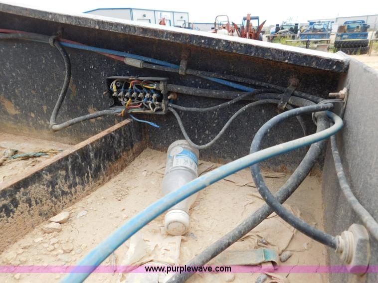 image for item L5930 2003 Atoka 22-DE-60-3 equipment trailer