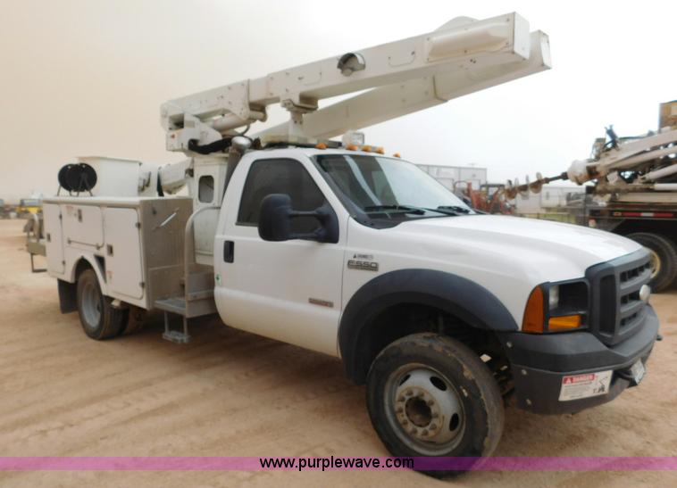 image for item L5931 2007 Ford F550 bucket truck