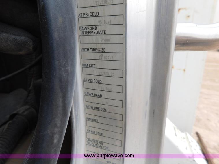 image for item L5932 2001 Peterbilt 330 digger derrick truck