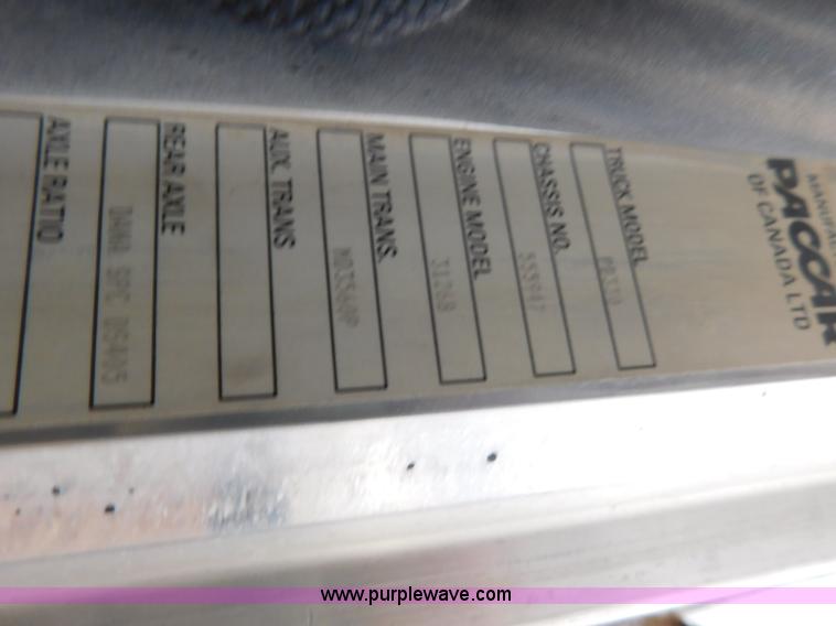 image for item L5932 2001 Peterbilt 330 digger derrick truck