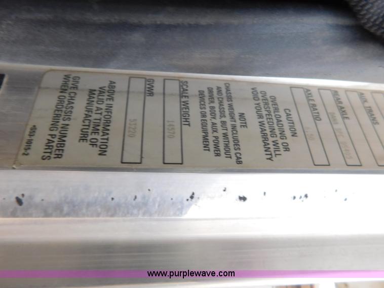 image for item L5932 2001 Peterbilt 330 digger derrick truck