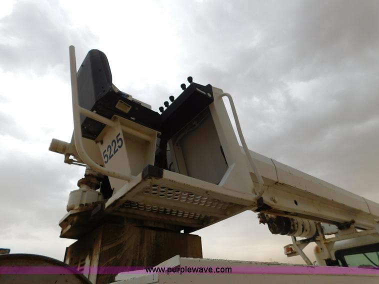 image for item L5932 2001 Peterbilt 330 digger derrick truck