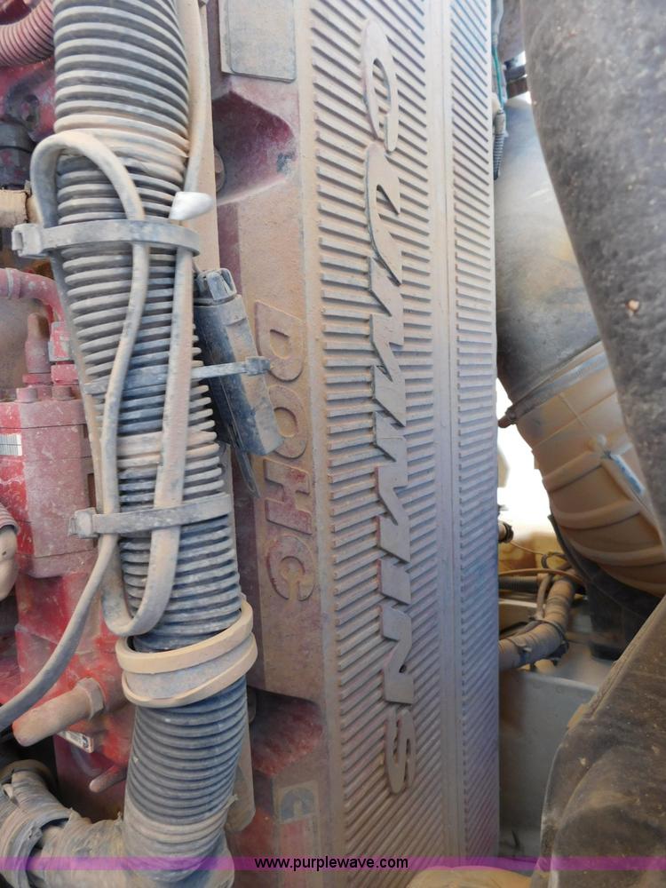 image for item L5935 2007 International 9400i semi truck