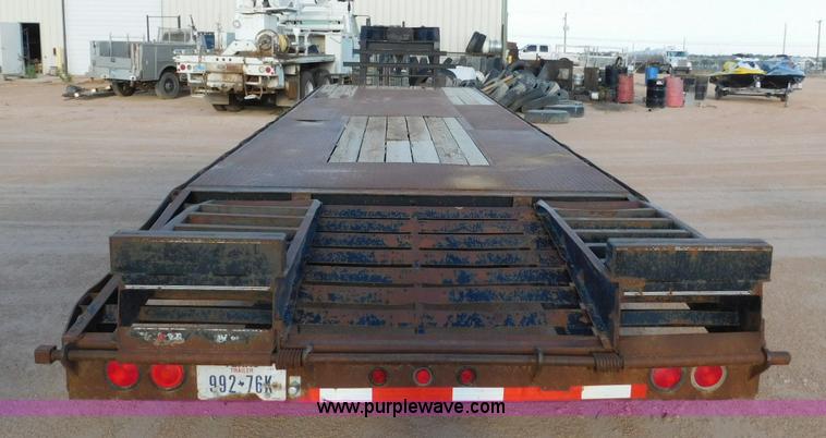 image for item L5936 2007 Legend equipment trailer