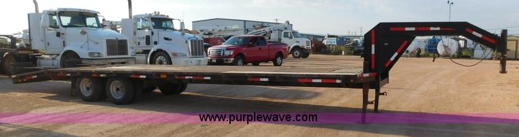 image for item L5936 2007 Legend equipment trailer