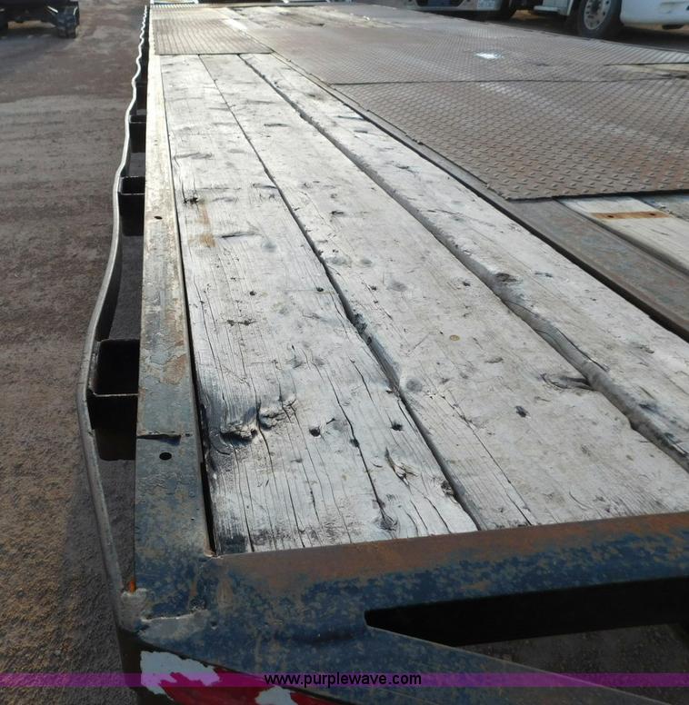 image for item L5936 2007 Legend equipment trailer