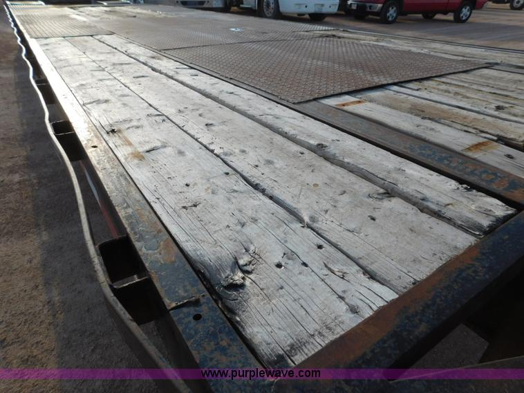 image for item L5936 2007 Legend equipment trailer