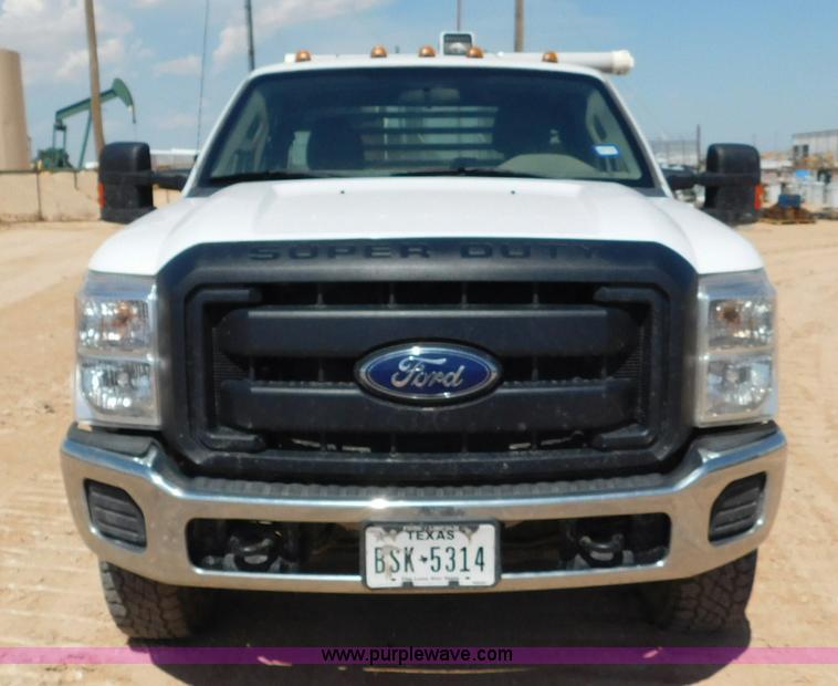 image for item L5938 2013 Ford F350 Super Duty SuperCab service truck with crane