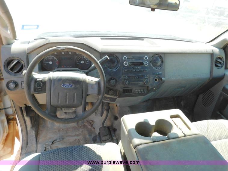 image for item L5938 2013 Ford F350 Super Duty SuperCab service truck with crane