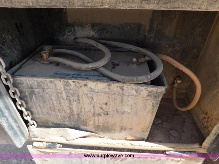 image for item L5938 2013 Ford F350 Super Duty SuperCab service truck with crane