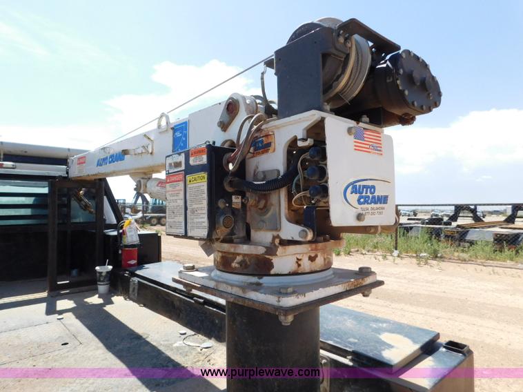 image for item L5938 2013 Ford F350 Super Duty SuperCab service truck with crane