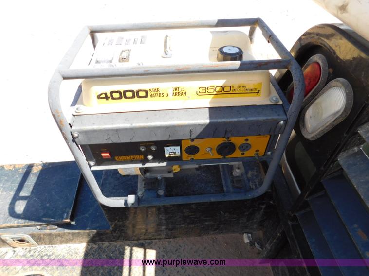 image for item L5938 2013 Ford F350 Super Duty SuperCab service truck with crane