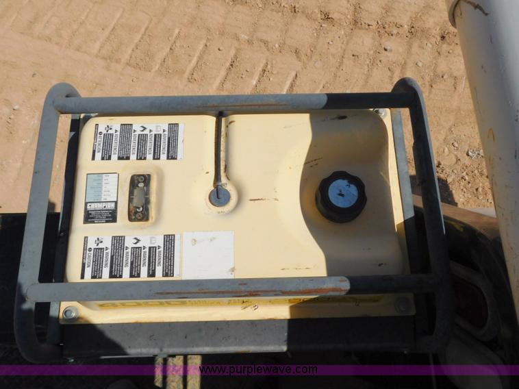 image for item L5938 2013 Ford F350 Super Duty SuperCab service truck with crane