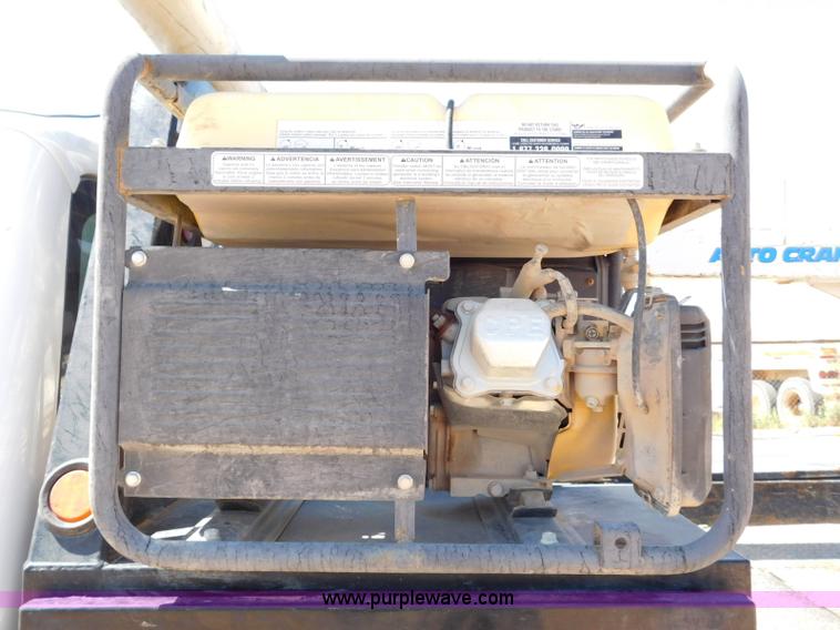 image for item L5938 2013 Ford F350 Super Duty SuperCab service truck with crane