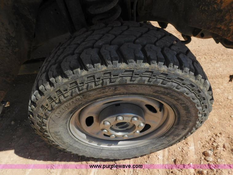 image for item L5938 2013 Ford F350 Super Duty SuperCab service truck with crane