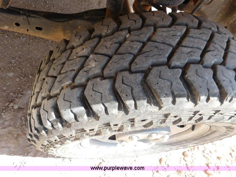 image for item L5938 2013 Ford F350 Super Duty SuperCab service truck with crane