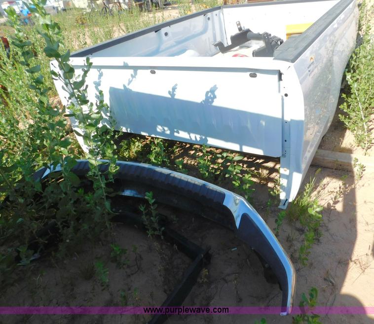 image for item L5944 Chevrolet Silverado pickup truck bed