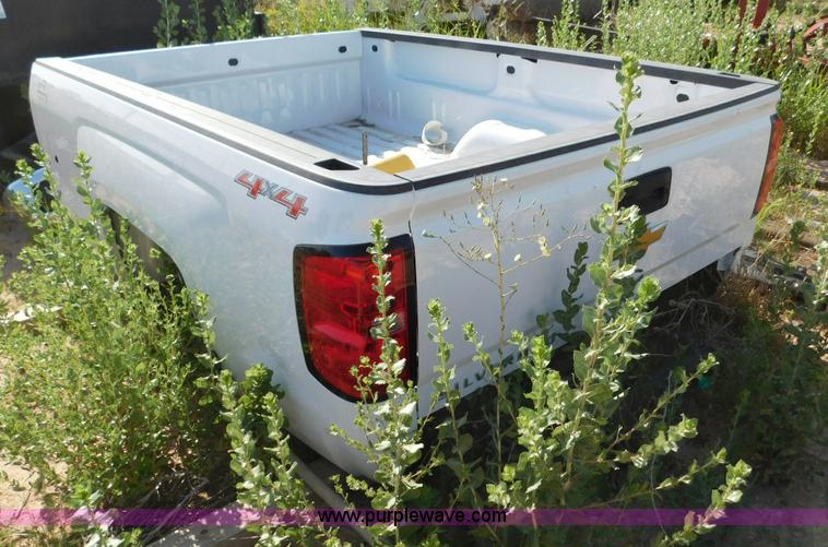 image for item L5944 Chevrolet Silverado pickup truck bed
