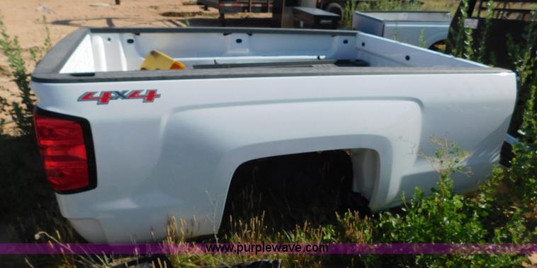 image for item L5944 Chevrolet Silverado pickup truck bed