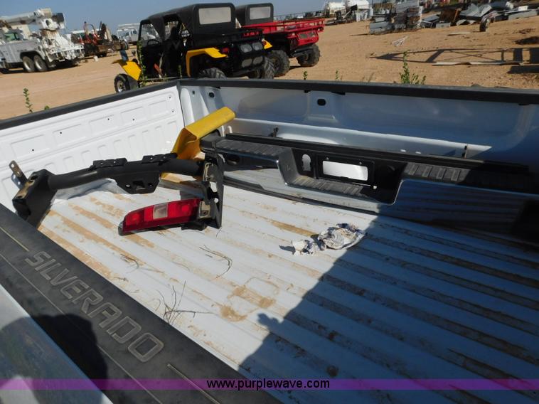 image for item L5944 Chevrolet Silverado pickup truck bed
