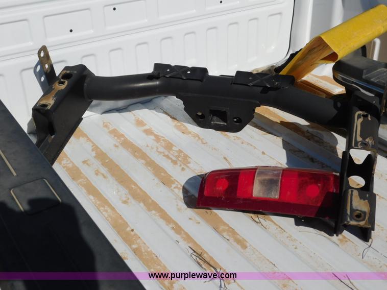 image for item L5944 Chevrolet Silverado pickup truck bed