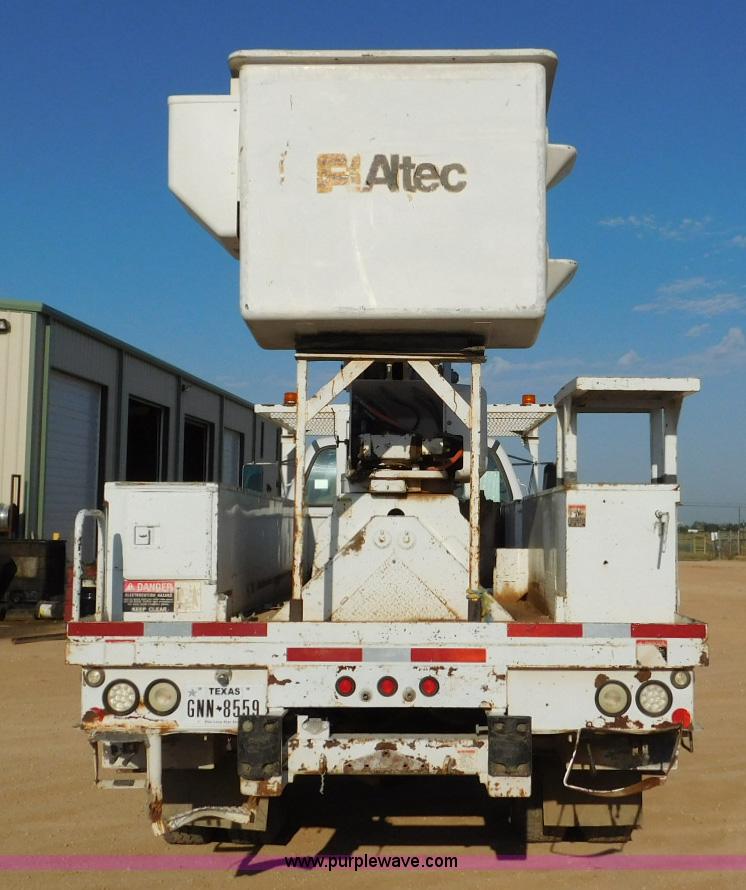 image for item L5951 2004 Ford F750 Super Duty bucket truck