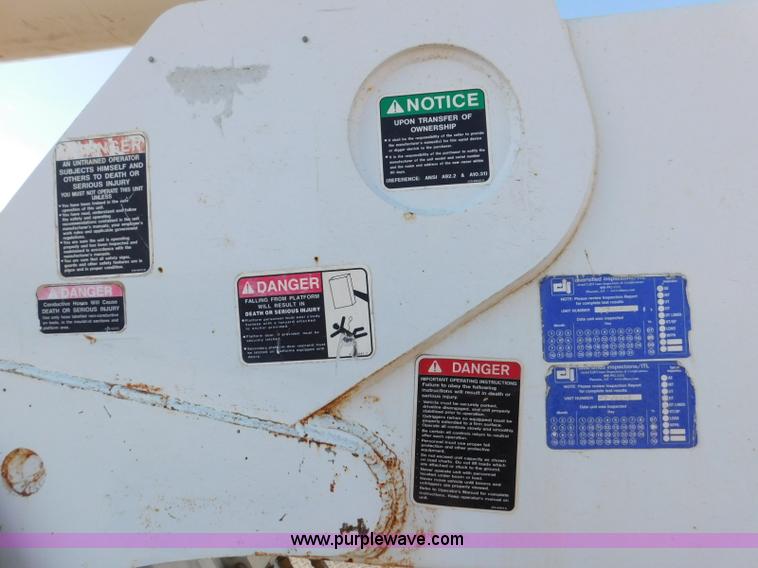 image for item L5951 2004 Ford F750 Super Duty bucket truck