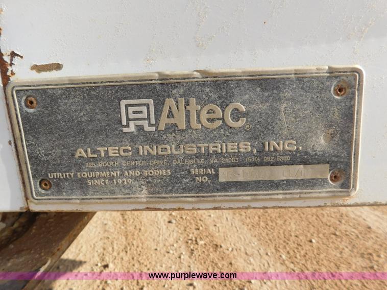 image for item L5951 2004 Ford F750 Super Duty bucket truck