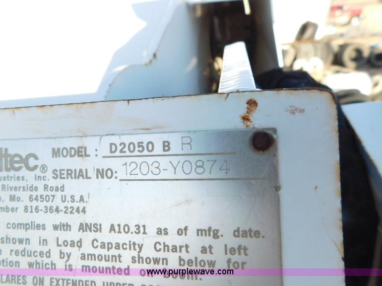 image for item L5953 2004 International 7400 digger derrick truck