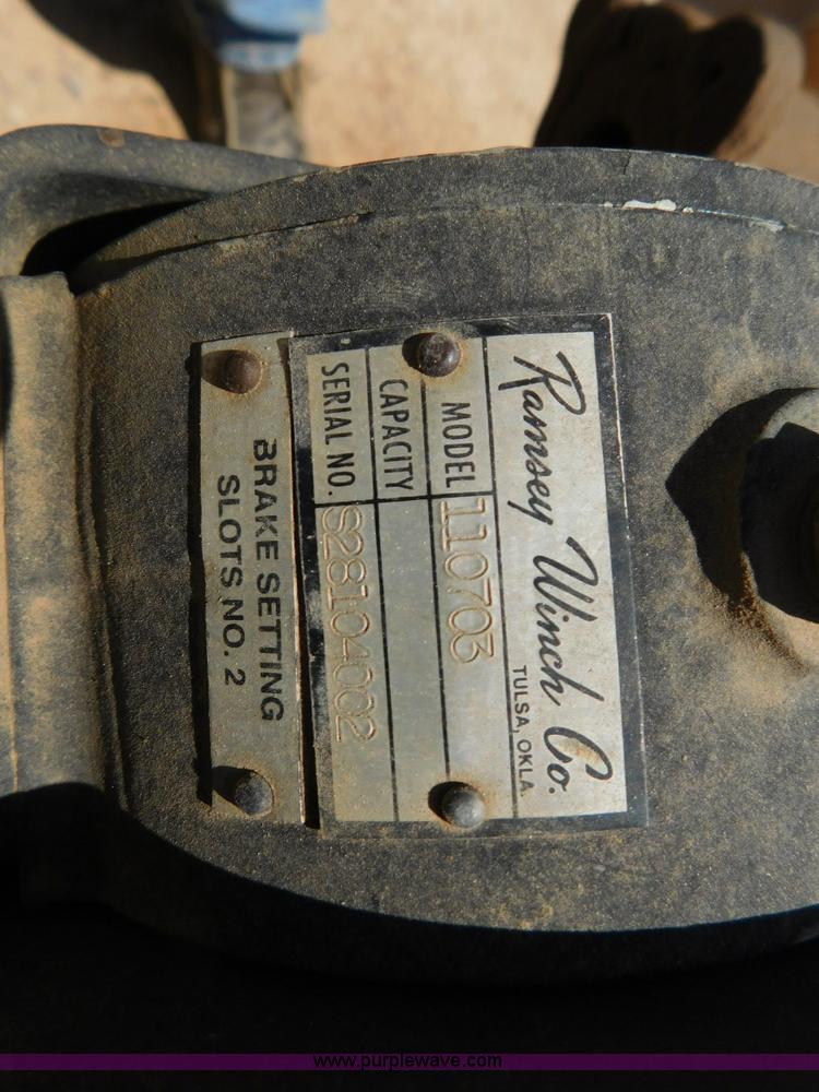 image for item L5954 Autocrane crane