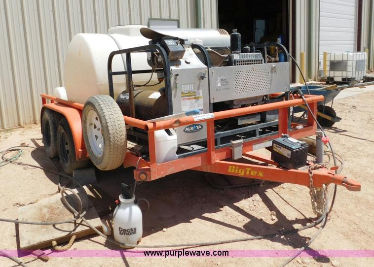 image for item L5963 2013 Big Tex steam trailer