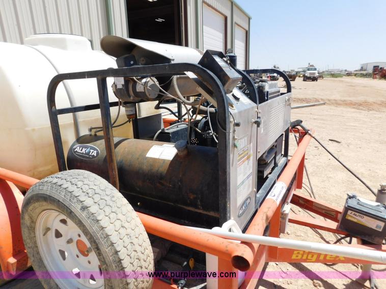 image for item L5963 2013 Big Tex steam trailer